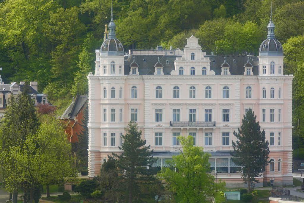 Bristol Hotel 4*